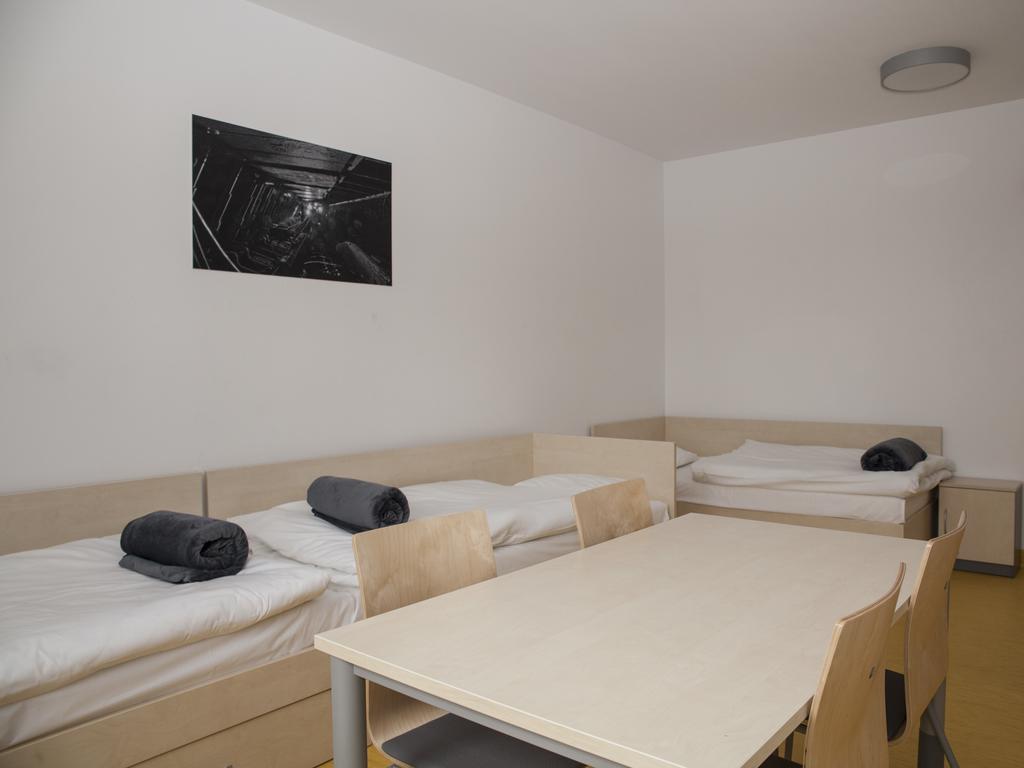Hostel Guido Zabrze Quarto foto